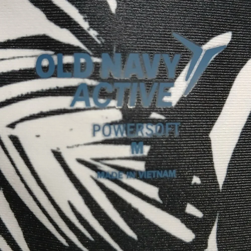 OLD NAVY Active Sport Power Soft Short M -Like New - Picture 8 of 8